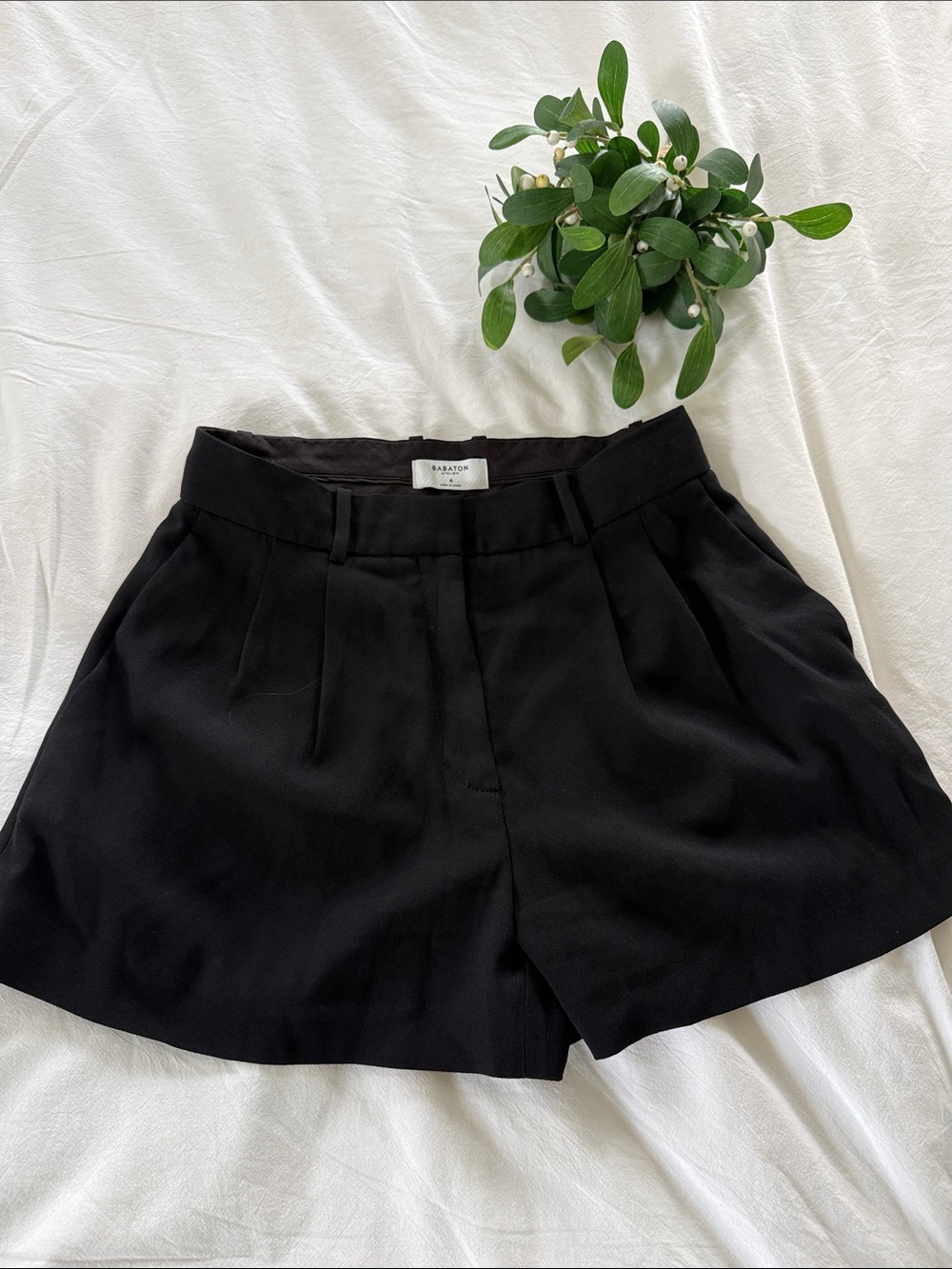 Aritzia Babaton Black High-Waist Pleated Tailored Shorts